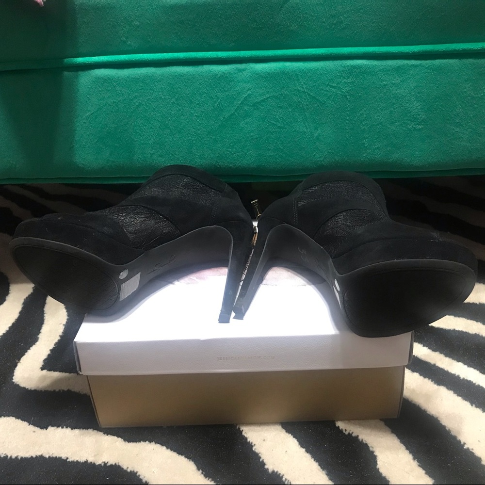 Jessica Simpon Mesh & Suede Pumps - Picture 4 of 6